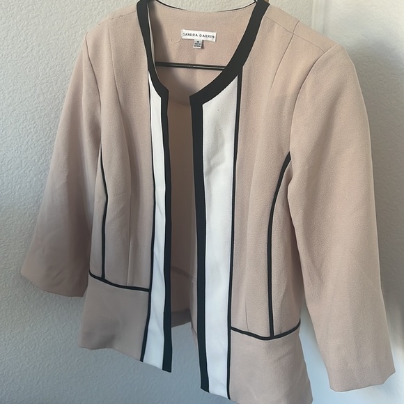 EUC Lightweight Blazer - Picture 3 of 6